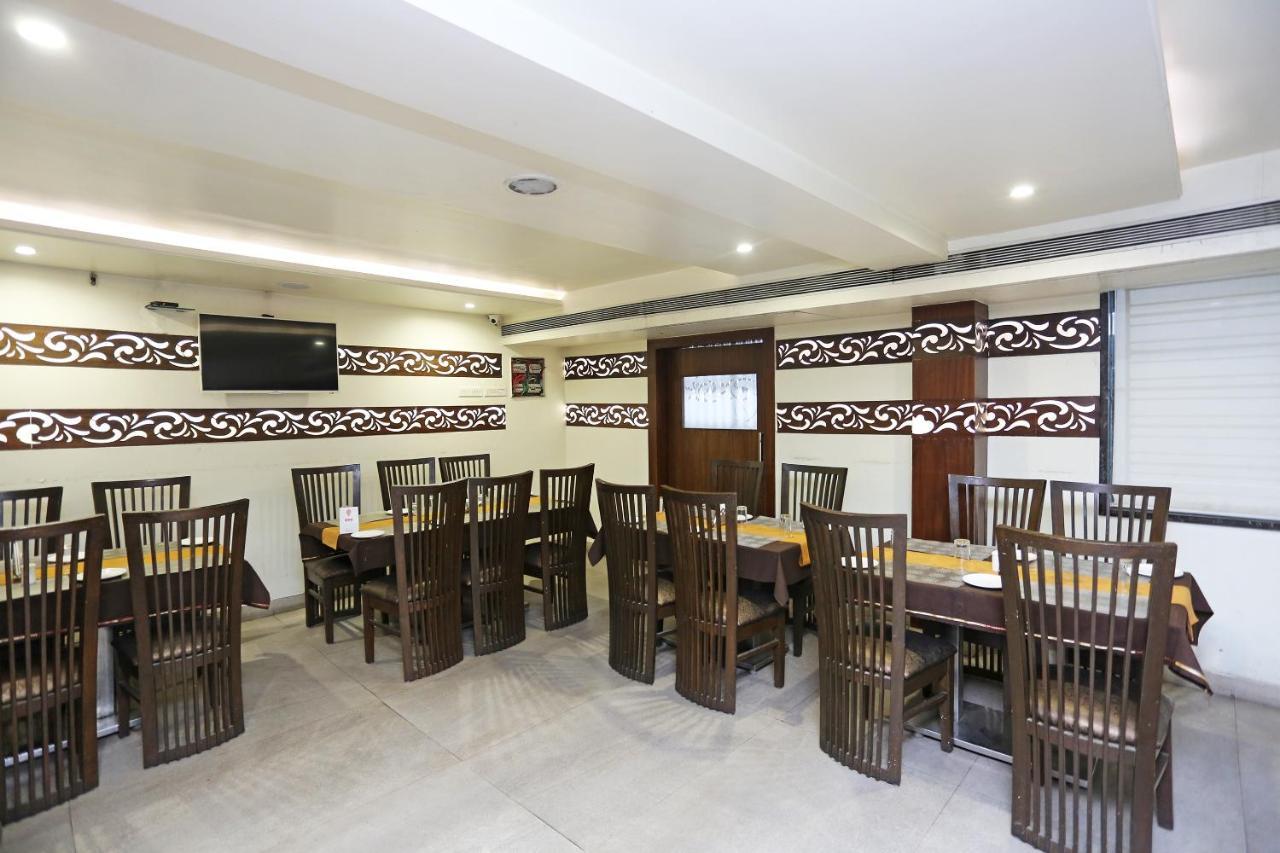 Oyo 6359 Hotel Mezbaan Regency Rāipur Exterior foto